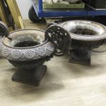 583 1438 GARDEN URNS